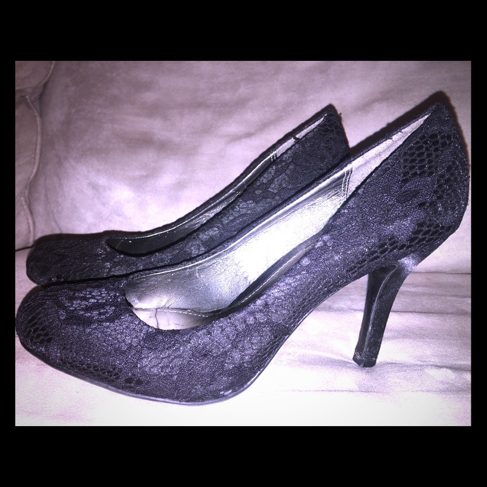 Black Lace Pumps